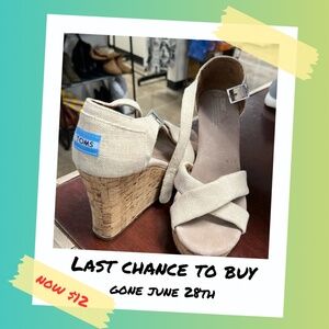 Ladies Size 11 Cavas Wedge Heels